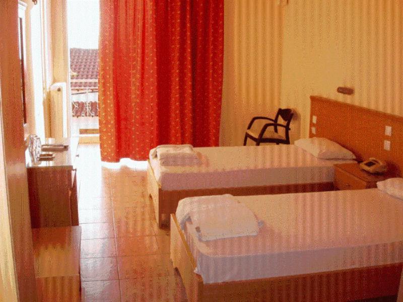 Hotel Aphroditi 아기아 파라스케비 외부 사진