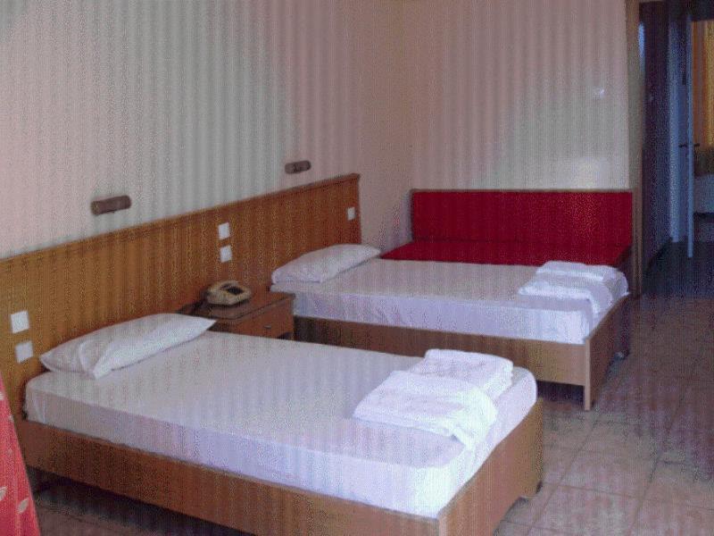 Hotel Aphroditi 아기아 파라스케비 외부 사진