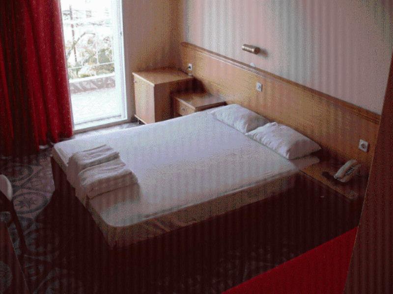 Hotel Aphroditi 아기아 파라스케비 외부 사진